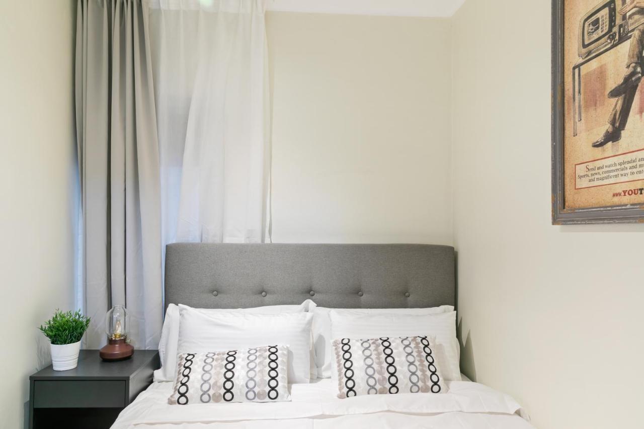 Tendency Apartments Forum 4 산트 아드리아 데 베소스 외부 사진